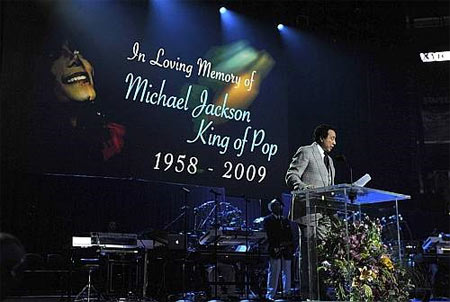 Addio Jacko: l'ultimo saluto al Re del Pop - jakcson nyF1 - Gay.it Archivio