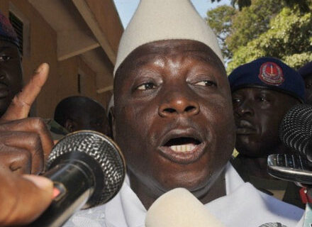 Il presidente del Gambia: "Gay? Vi faremo pentire di essere nati" - jameh gambiaBASE 1 - Gay.it Archivio