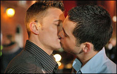 Bacio al Colosseo, i due giovani andranno a processo - kisscolosseoF3 - Gay.it Archivio
