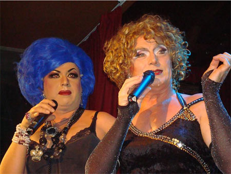 La Cesira: "Un sogno? Gay meno ghettizzati nel 2008" - lacesiraF2 - Gay.it Archivio