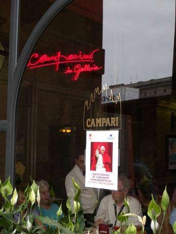 Ratzinger a Milano al FamilyDay: su Twitter è già #LadyPapa - ladypapaF3 - Gay.it Archivio