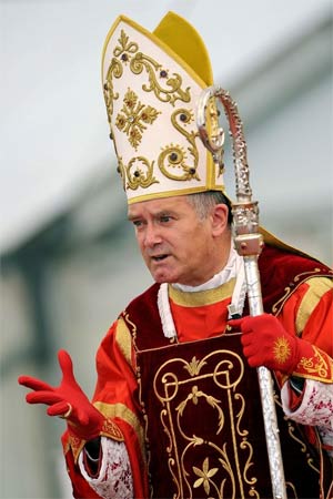 "Contro gli abusi, allontanare i gay dal sacerdozio" - lefebvrianiF3 - Gay.it Archivio