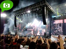 Baci gay al concerto di Ligabue - ligabuegayBASE - Gay.it Archivio
