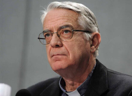 Vaticano all'attacco: nozze gay? Allora sì anche a poligamia - lombardiBASE - Gay.it Archivio