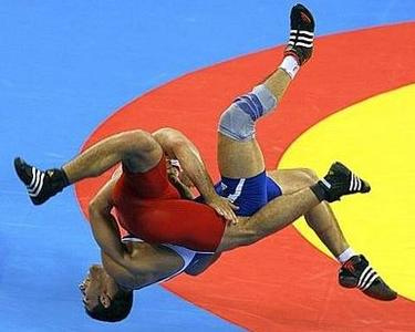 Il Coi ripesca la lotta:di nuovo tra le discipline olimpiche - lotta olimpiadiF1 - Gay.it Archivio