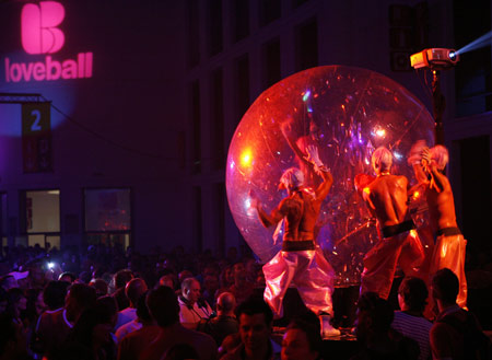 Loveball '08, una sfrenata Barcellona gay vi aspetta - loveball08F1 - Gay.it Archivio