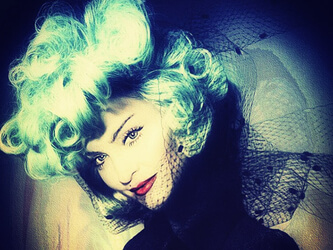 Madonna dice addio alle scene, annullato il tour - madonna instagram 2015 BS 1 - Gay.it Archivio