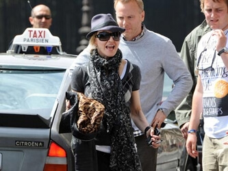 Madonna conquista la Côte per le riprese del suo "W.E." - madonna parigiBASE - Gay.it Archivio
