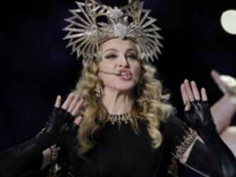 Madonna a San Pietroburgo parla per i diritti gay - madonna sanpietroburgoBASE 1 - Gay.it Archivio