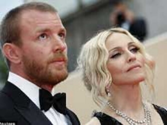 Madonna divorzia dopo 8 anni - madonnadivorziaBASE - Gay.it Archivio