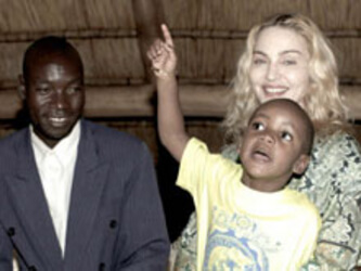 Il Malawi stavolta dice "no" a Madonna - madonnamalawi2 BASE - Gay.it Archivio