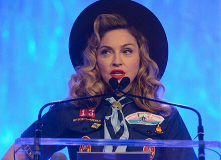Madonna in versione boy scout contro il bando ai ragazzi gay - madonnascoutBASE - Gay.it Archivio