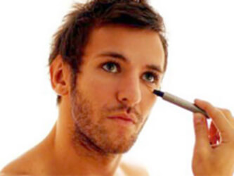 La profumeria a Termini: "Glitter e pailettes gratis" - makeupeuroprideBASE - Gay.it Archivio