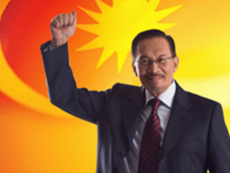 Malesia: capo dell'opposizione accusato di "sodomia" - malaysia processoBASE 1 - Gay.it Archivio