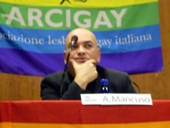 PRESIDENZA DI ARCIGAY: AURELIO MANCUSO - mancusobase 1 - Gay.it Archivio