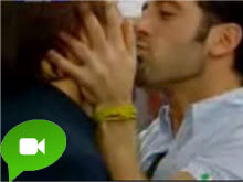 GF: Il bacio tra Alberto e Marco - marcoalbertobaciopBASE - Gay.it Archivio