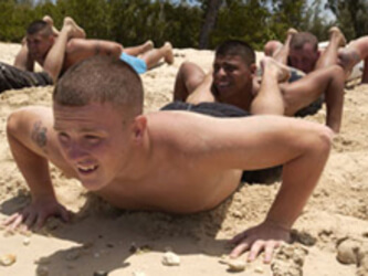 Marines: training speciale per convivere con i colleghi gay - marines addestramentoBASE - Gay.it Archivio