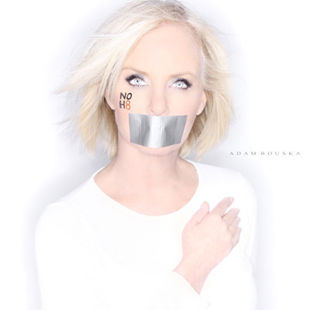 Moglie del senatore repubblicano testimonial contro la Prop8 - mccain noh8F1 - Gay.it Archivio