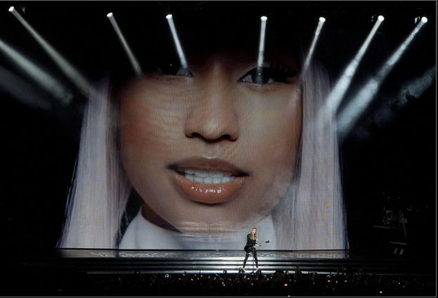 MDNA, via al tour. Per israeliani è "la Madonna della pace" - mdnaviaF1 - Gay.it Archivio
