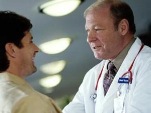 I nuovi medici stregoni - medico paziente02 - Gay.it Archivio
