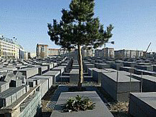 Berlino: presto un memoriale per i gay vittime nel nazismo - memoriale berlinoBASE - Gay.it Archivio