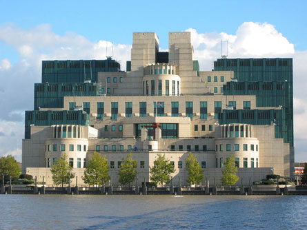 Svolta nello spionaggio UK, agenzia MI5 diventa gay friendly - mi5F1 - Gay.it Archivio