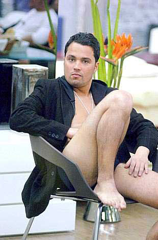 MICHELE SE NE VA - michelesenevaF1 - Gay.it Archivio