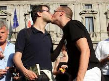 Milano ha il registro: "Ridotto lo Spread dei diritti" - milano registro okBASE - Gay.it Archivio