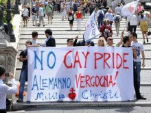 Contromanifestazione omofoba in Campidoglio - militiacampidoglioBASE - Gay.it Archivio