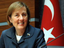 Turchia: per la ministra delle donne i gay sono malati - ministra turcaBASE 1 - Gay.it Archivio