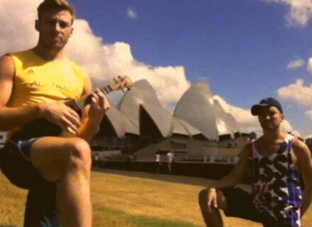 Matthew Mitcham diventa cantante per l'Australia Day - mitcham canta - Gay.it Archivio