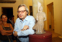 Teatro gay? La Moratti licenzia Sgarbi - morattisgarbi1 - Gay.it Archivio