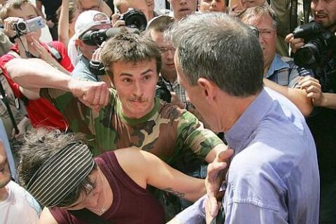 Diritti civili: Eco TV sta con i gay - mosca2 - Gay.it Archivio