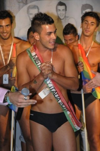 Iniziano da Torino le selezioni di Mister Gay Italia 2012 - mrgay12F1 - Gay.it Archivio