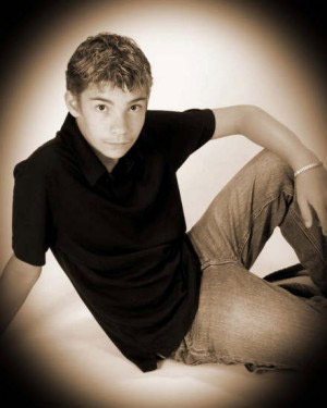 Usa: un altro adolescente muore per il bullismo omofobo - nick kelof2 - Gay.it Archivio