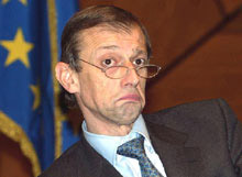 ALL'ATTACCO DELLA 'LOBBY GAY' - notaceiF3 - Gay.it Archivio