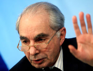 ALL'ATTACCO DELLA 'LOBBY GAY' - notaceiF4 - Gay.it Archivio