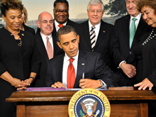 Obama abolisce il divieto di ingresso per i malati di Hiv - obama antihivBASE - Gay.it Archivio
