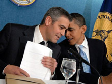 Obama incassa 15 milioni alla cena holliwoodiana da Clooney - obama clooneyBASE - Gay.it Archivio