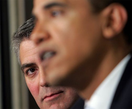 Obama incassa 15 milioni alla cena holliwoodiana da Clooney - obama clooneyF2 - Gay.it Archivio