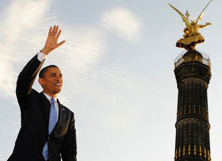 Obama dà una scossa alla Germania: "riconoscere le coppie gay" - obamaberlinoBASE 1 - Gay.it Archivio