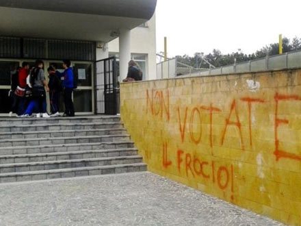 Maestre di una scuola romana invitano le famiglie a incontro omofobo - omofobia scuolaBASE - Gay.it Archivio