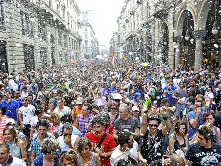 Onda Pride: dal 7 giugno al 19 luglio, orgoglio gay in tutta Italia - onda pride conf1 - Gay.it Archivio