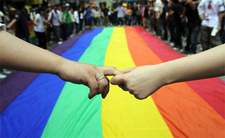 Onda Pride: dal 7 giugno al 19 luglio, orgoglio gay in tutta Italia - onda pride conf2 - Gay.it Archivio