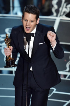 Graham Moore, Oscar per The Imitation Game: “Siate strani, diversi!” - oscar 2015 premio - Gay.it Archivio