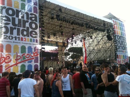 Concia lancia appello, "vogliono uccidere legge omofobia" - palcoeuropride2011F1 - Gay.it Archivio