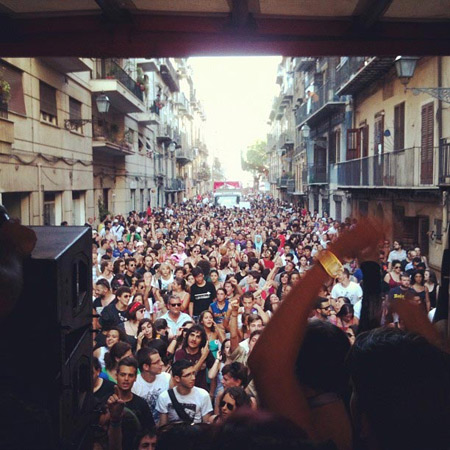Palermo, il Comune destina 10 mila euro al Pride: è polemica - palermopride2012 corteoF2 - Gay.it Archivio