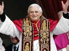 Ratzinger: "Contro l'Aids solo astinenza e fedeltà" - papa aidsBASE - Gay.it Archivio