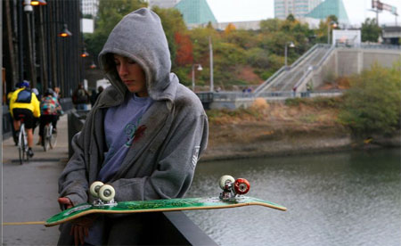 Gus Van Sant: "Mi sono connesso per cercare i miei skaters" - paranoidparkF5 - Gay.it Archivio