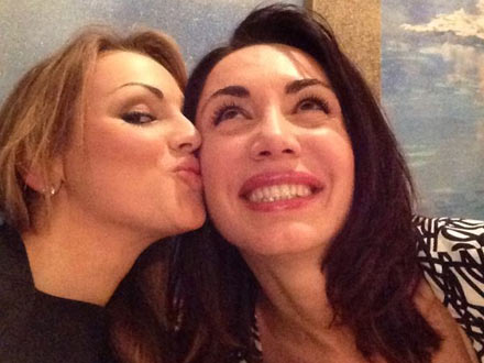 Bonev: "Berlusconi mi disse: a Francesca piacciono le donne" - pascale lesbica - Gay.it Archivio